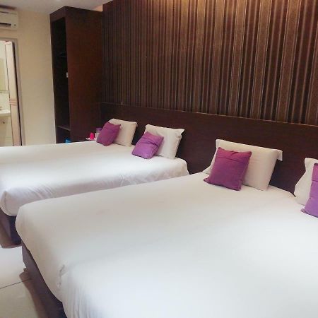 รีเมมเบอร์ โฮเต็ล Hotel Bukit Gambir ภายนอก รูปภาพ